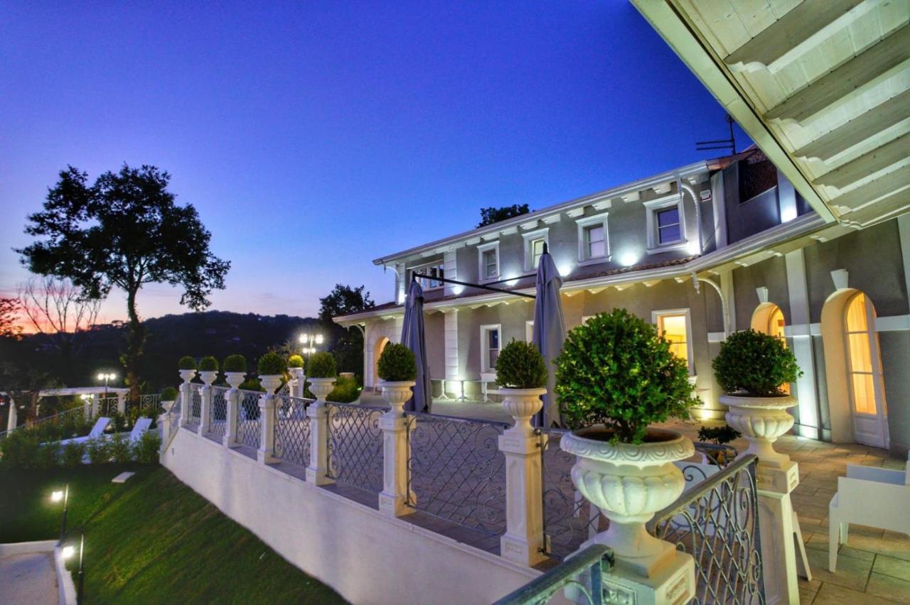 Tenuta Santo Stefano Azienda Agrituristica Santo Stefano del Sole Zewnętrze zdjęcie