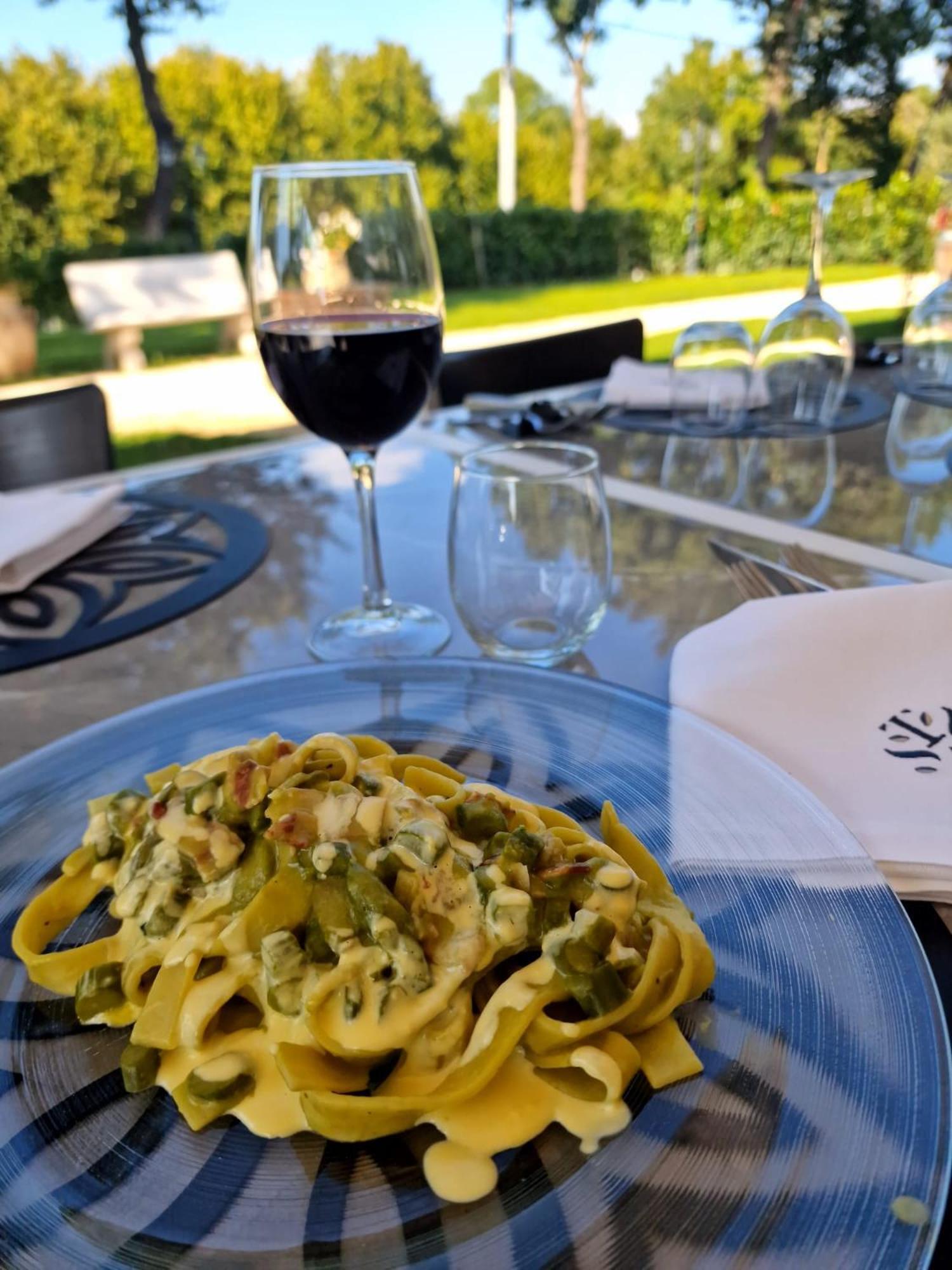 Tenuta Santo Stefano Azienda Agrituristica Santo Stefano del Sole Zewnętrze zdjęcie